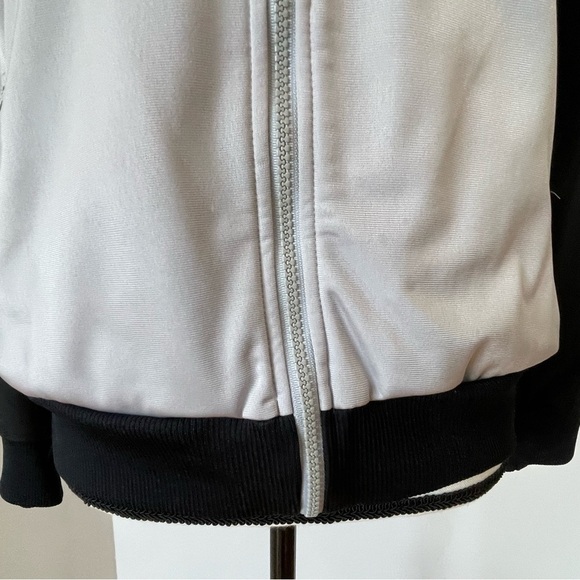 Wilson zippered jacket size medium - Picture 13 of 16